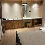 The Poet's House * 希马拉
