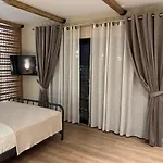 度假居 The Poet's House 希马拉