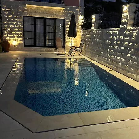 The Poet's House * Himarë