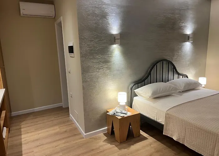 The Poet's House * Himare